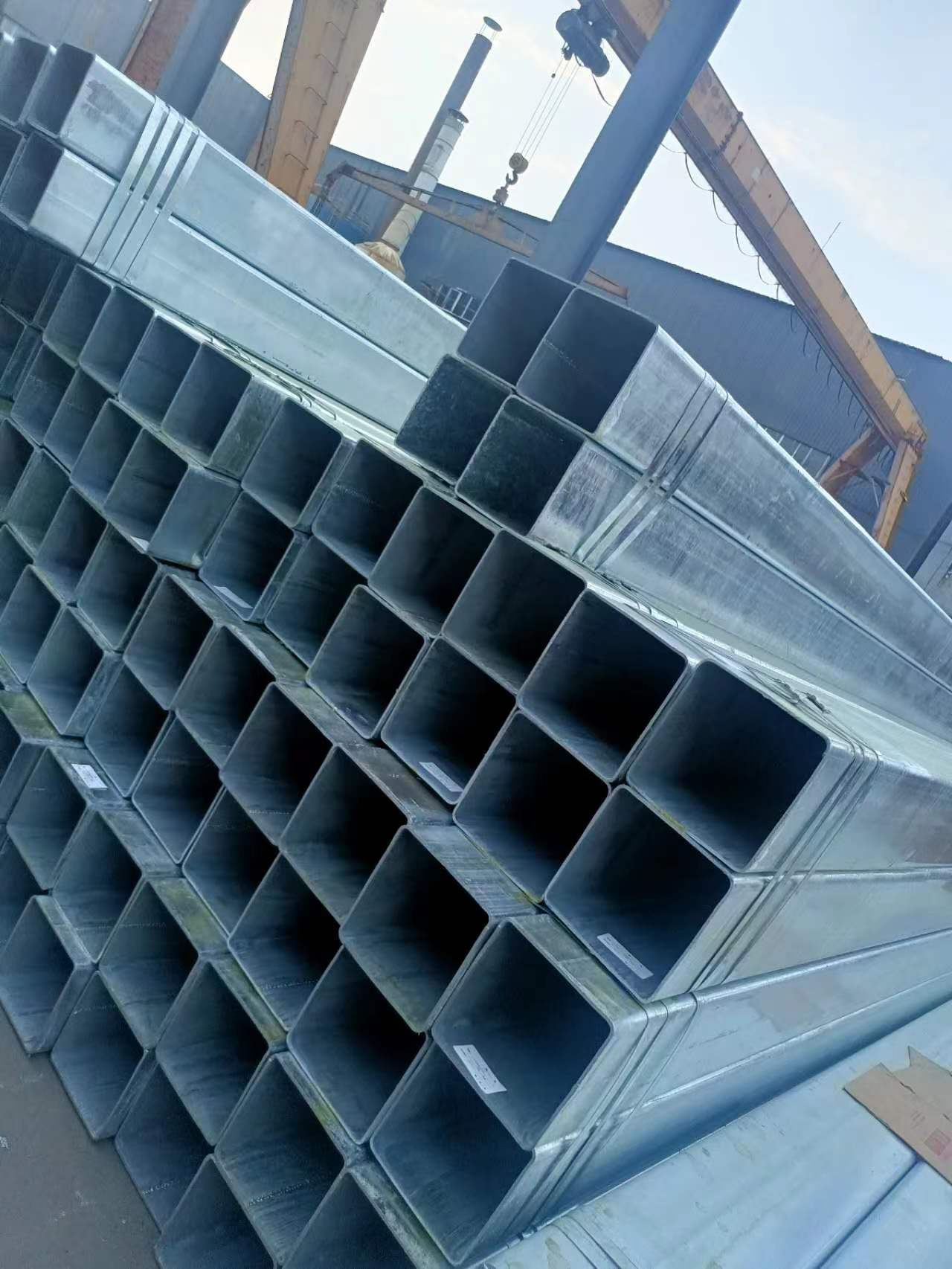Оцинкована квадратна труба великого діаметру